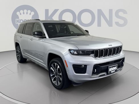 Used 2023 Jeep Grand Cherokee L Overland w/ Advanced Protech Group III AWD/4WD image 10