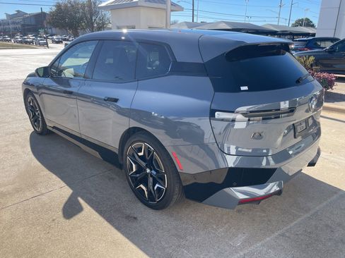 Certified 2025 BMW iX M60 image 7