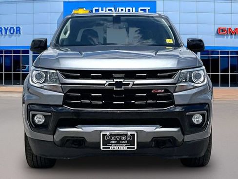 Used 2022 Chevrolet Colorado Z71 AWD/4WD image 2