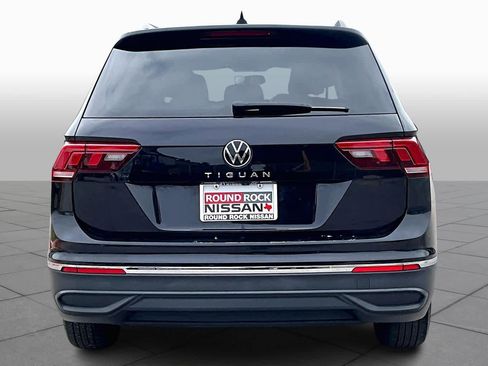 Used 2022 Volkswagen Tiguan S image 4
