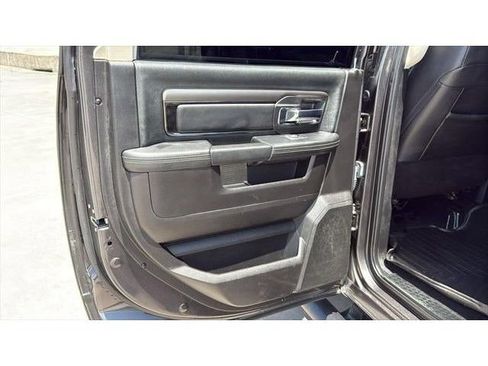 Used 2018 RAM 2500 Laramie w/ Sport Appearance Group AWD/4WD image 17