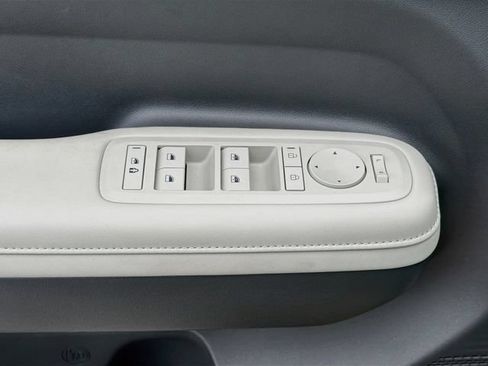 Certified 2025 Hyundai Santa Fe SEL FWD image 17