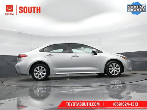 Used 2023 Toyota Corolla LE image 39