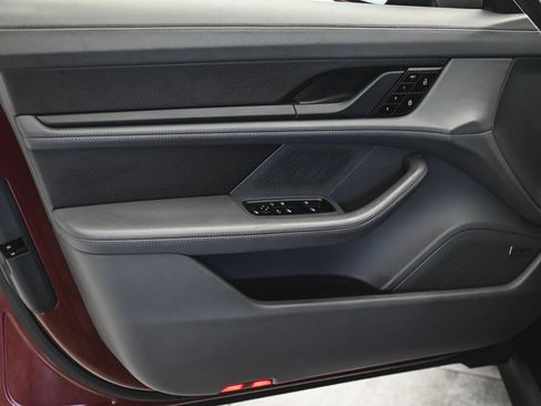 Used 2021 Porsche Taycan RWD image 8