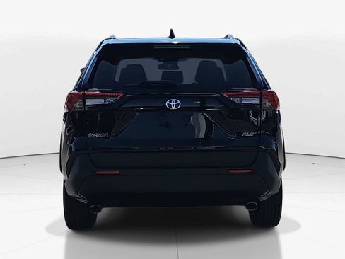 Used 2024 Toyota RAV4 XLE image 6