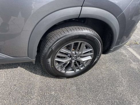 Used 2024 Nissan Rogue S AWD/4WD image 15