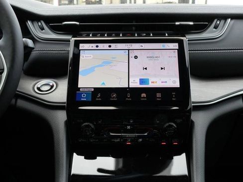 New 2025 Jeep Grand Cherokee Limited image 11