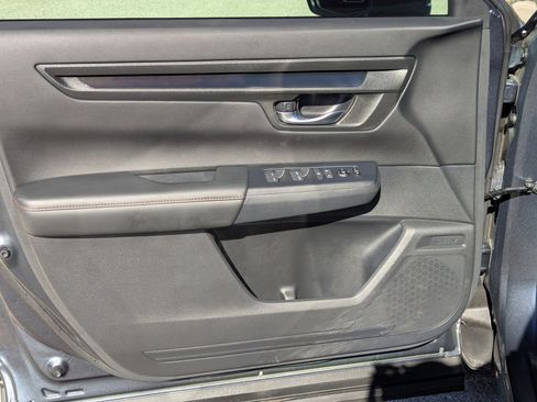 Used 2024 Honda CR-V Sport image 11