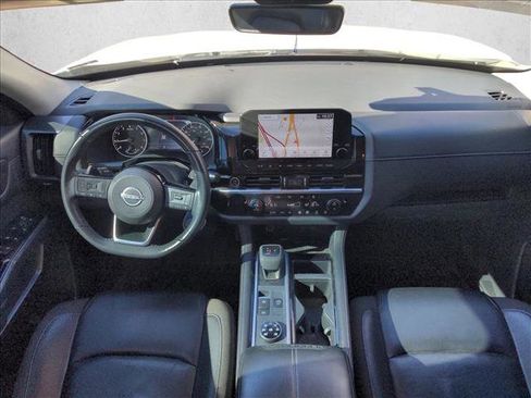 Used 2023 Nissan Pathfinder SL image 17
