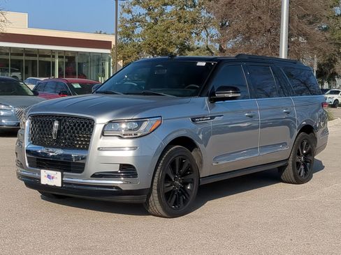 Used 2023 Lincoln Navigator L Black Label image 7