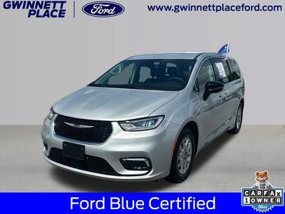 Used 2024 Chrysler Pacifica Touring-L