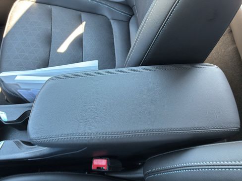 Used 2022 Chevrolet Bolt LT w/ Infotainment Package FWD image 42