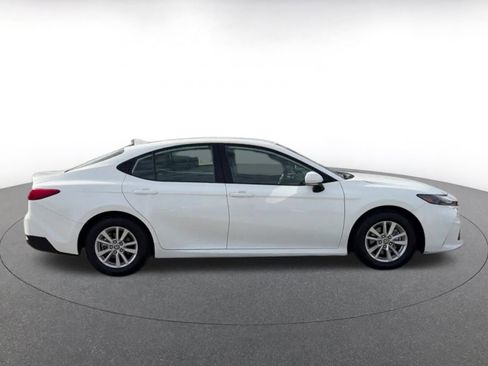 Used 2025 Toyota Camry LE image 16