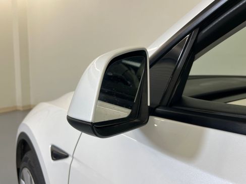 Used 2023 Tesla Model Y Long Range image 20