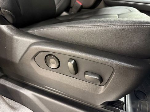 Used 2021 Chevrolet Tahoe Z71 w/ Z71 Off-Road Package image 15