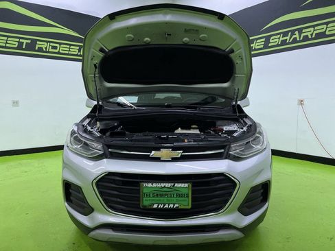 Used 2020 Chevrolet Trax LT AWD/4WD image 4