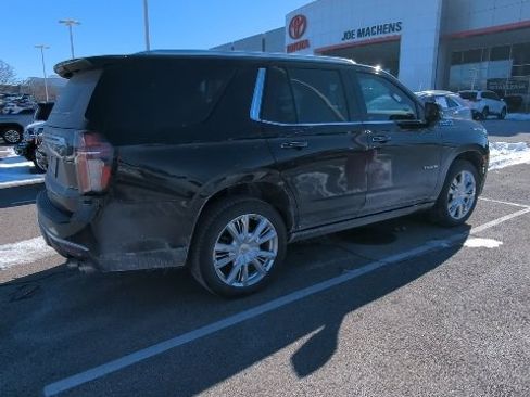 Used 2021 Chevrolet Tahoe High Country w/ Premium Package image 5