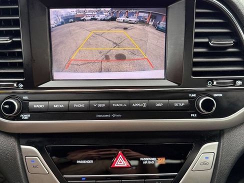 Used 2018 Hyundai Elantra SEL image 14