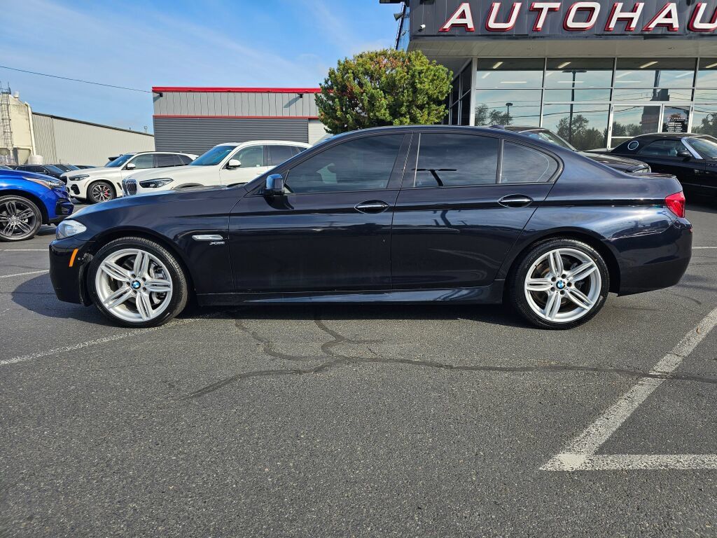 Used 2011 BMW 550i xDrive Sedan AWD/4WD image 2