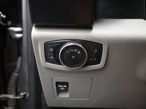 Used 2018 Ford F150 XL w/ Equipment Group 101A Mid image 12