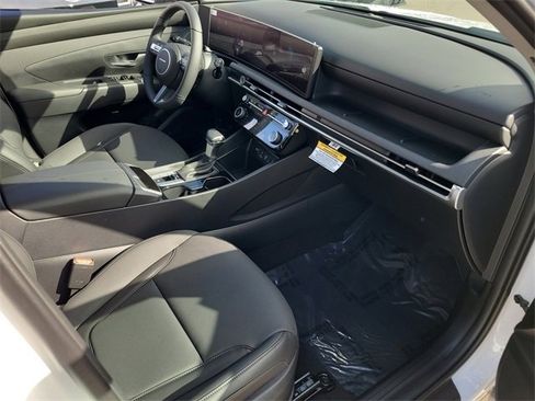 New 2026 Hyundai Tucson SEL image 18