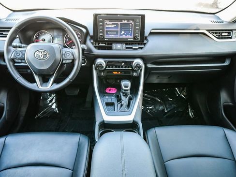 Used 2020 Toyota RAV4 XLE Premium image 13