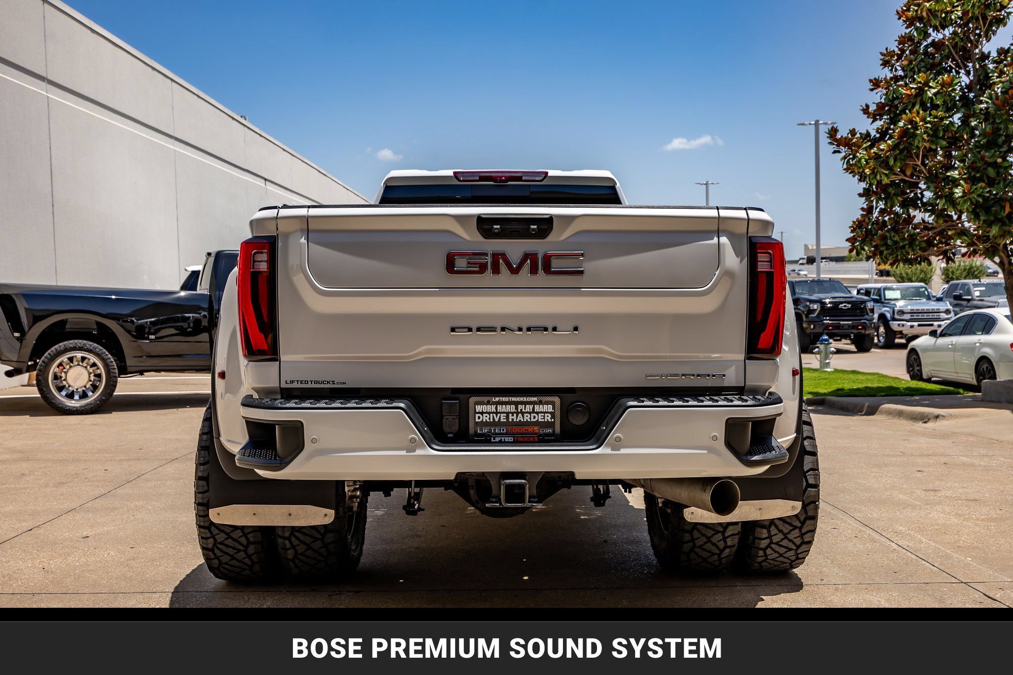Used 2024 GMC Sierra 3500 Denali w/ Technology Package AWD/4WD image 8
