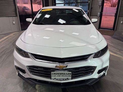 Used 2017 Chevrolet Malibu LT image 34