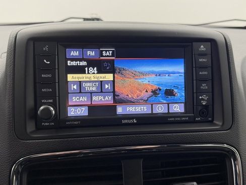 Used 2020 Dodge Grand Caravan SE image 30