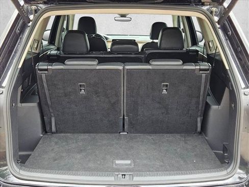 Used 2025 Volkswagen Atlas SE FWD image 6