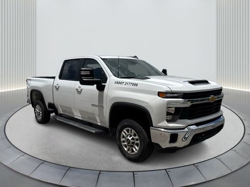 Certified 2024 Chevrolet Silverado 2500 LT image 3