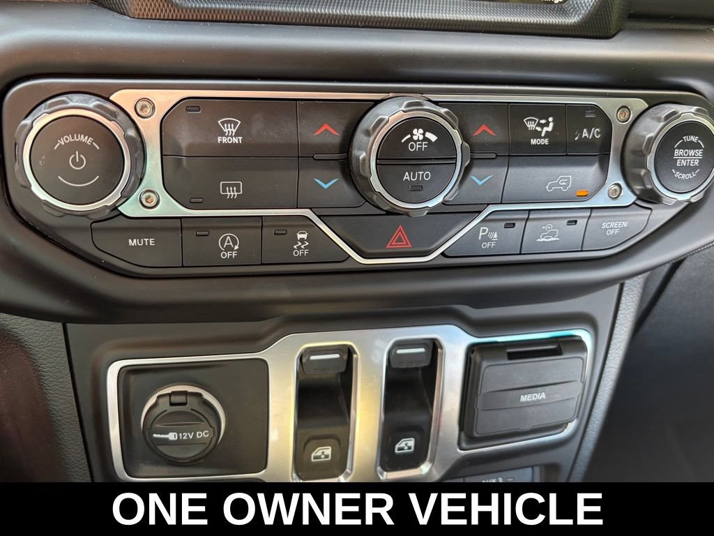 Used 2021 Jeep Wrangler Sport AWD/4WD image 16