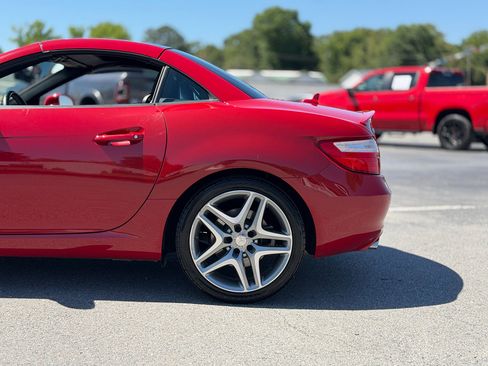 Used 2015 Mercedes-Benz SLK 250 image 12