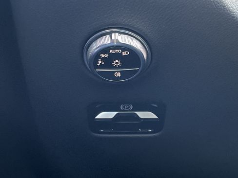 Certified 2025 Mercedes-Benz GLC 300 4MATIC image 24