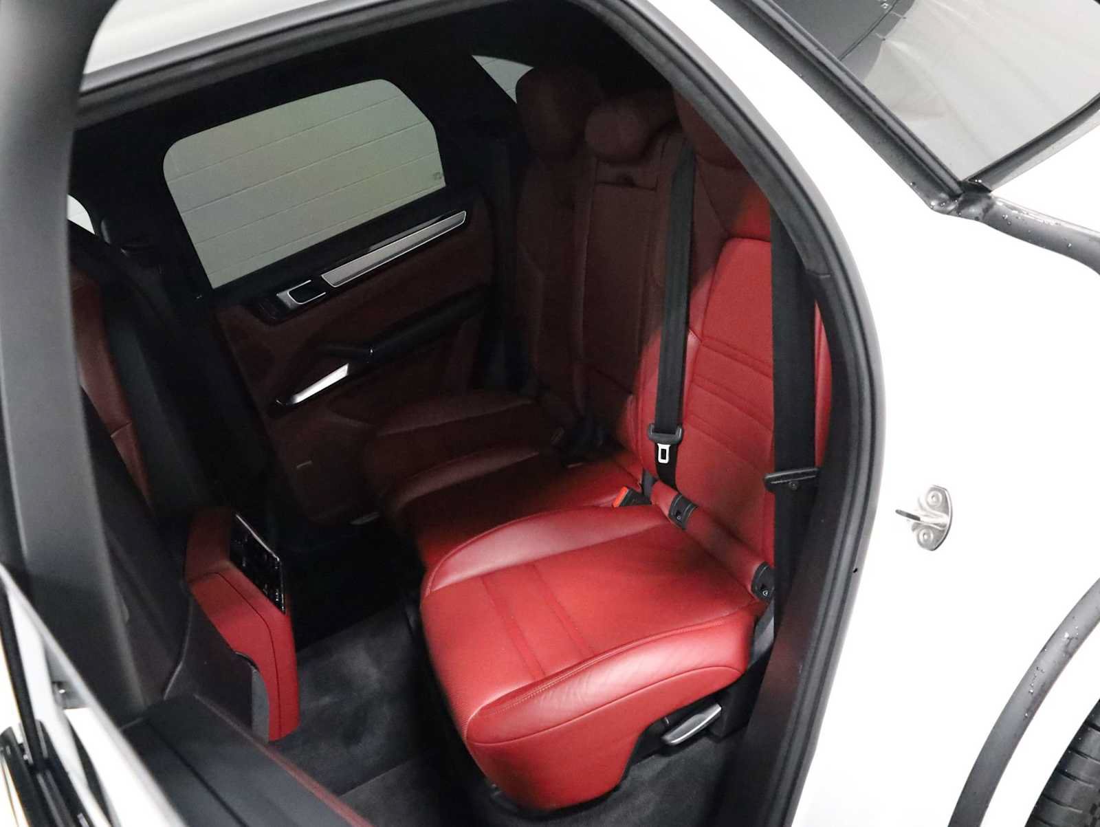 Used 2019 Porsche Cayenne Turbo AWD/4WD image 36