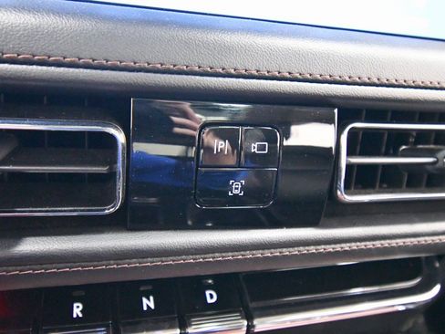 Used 2023 Lincoln Aviator Reserve w/ Equipment Group 201A image 26