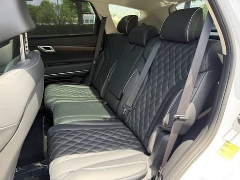 Used 2023 Genesis GV80 3.5T AWD/4WD image 29