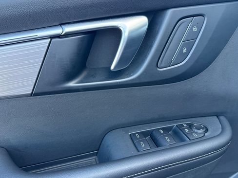 Used 2025 Buick Enclave Preferred FWD image 10