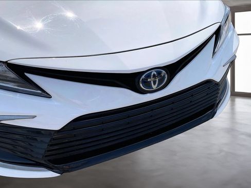 Used 2021 Toyota Camry LE w/ Audio Upgrade Package FWD image 32