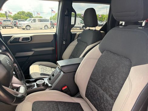 Used 2023 Ford Bronco Wildtrak AWD/4WD image 11