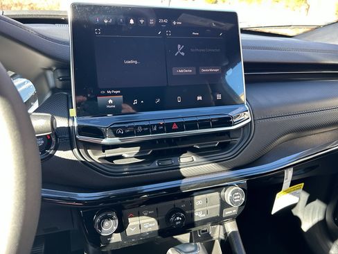 New 2026 Jeep Compass Latitude image 15