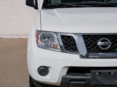 Used 2019 Nissan Frontier SV image 40