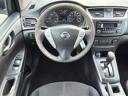 Used 2017 Nissan Sentra S image 18
