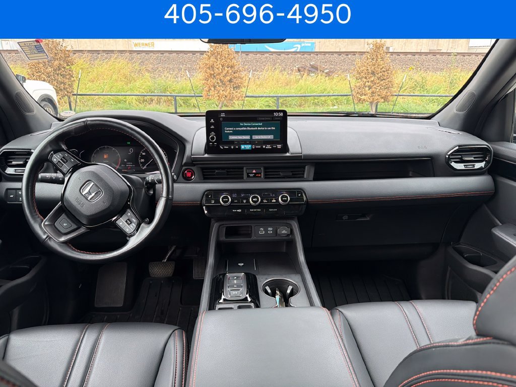 Used 2025 Honda Pilot TrailSport image 19