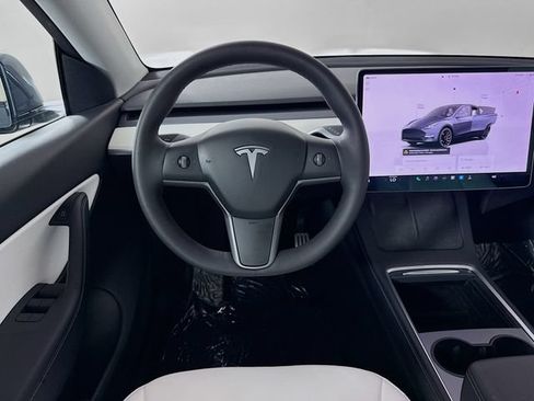 Used 2022 Tesla Model Y Performance AWD/4WD image 24