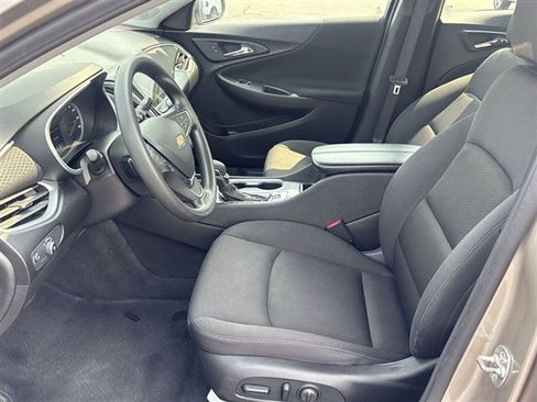 Used 2024 Chevrolet Malibu LT FWD image 18