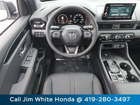 New 2025 Honda Pilot TrailSport image 20