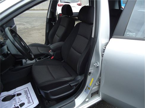 Used 2010 Hyundai Elantra GLS image 11