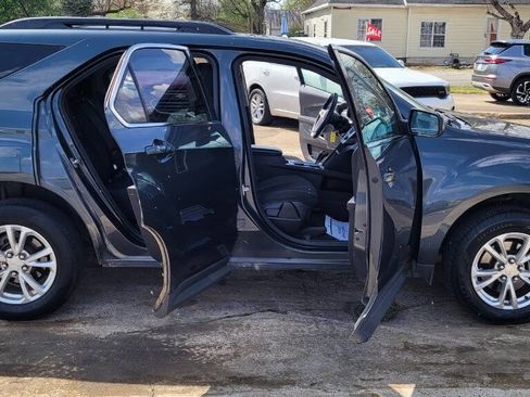 Used 2017 Chevrolet Equinox LT w/ Convenience Package image 18