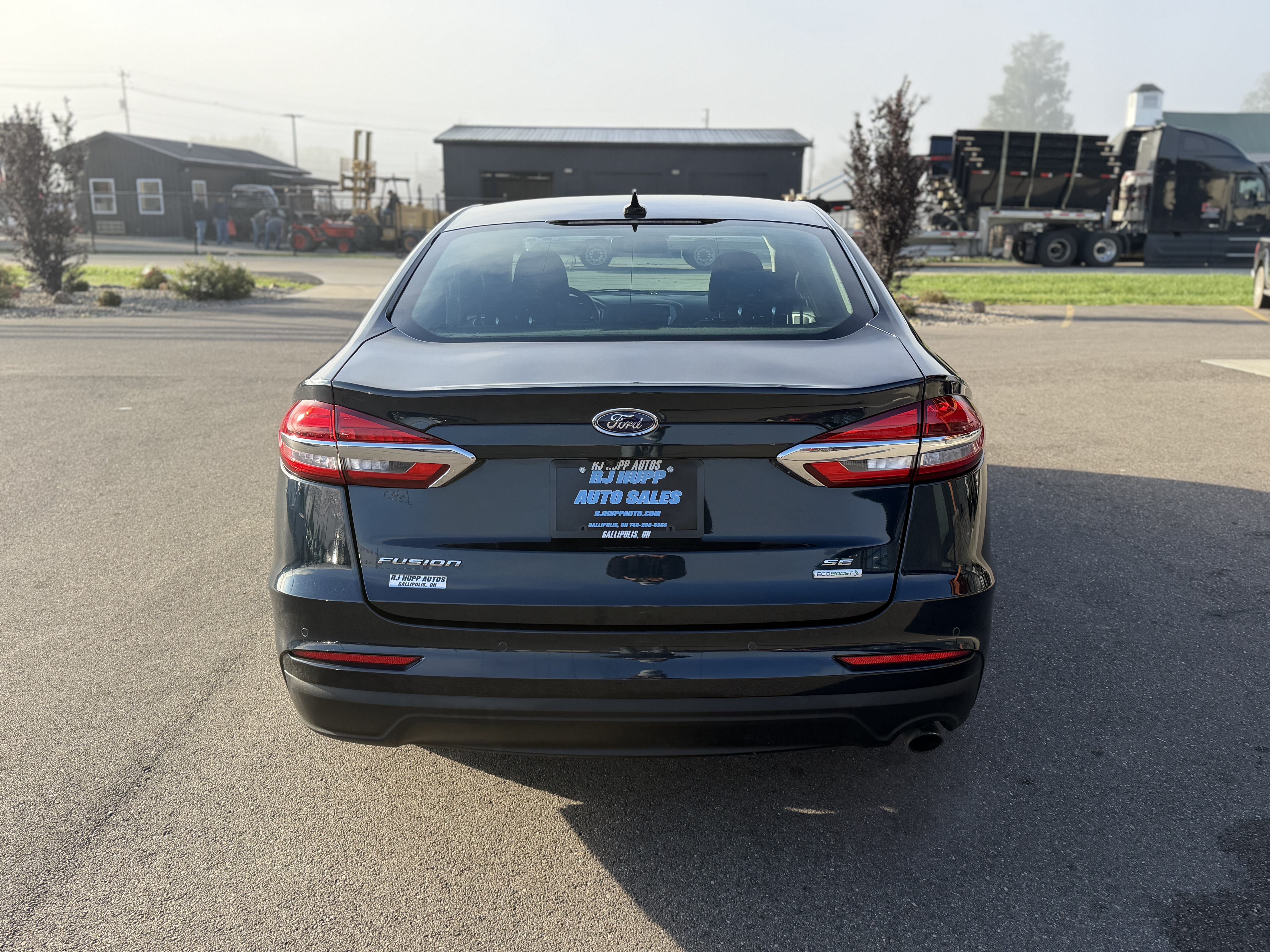 Used 2020 Ford Fusion SE FWD image 5